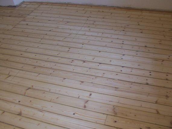 Broušené parkety a palubky ve Slaném