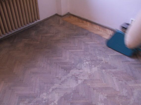 Broušení parketů v Nymburku