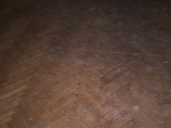 Renovace parketů v Králově Dvoře