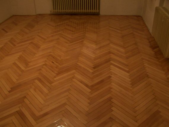 Vlašim - lakování parketů