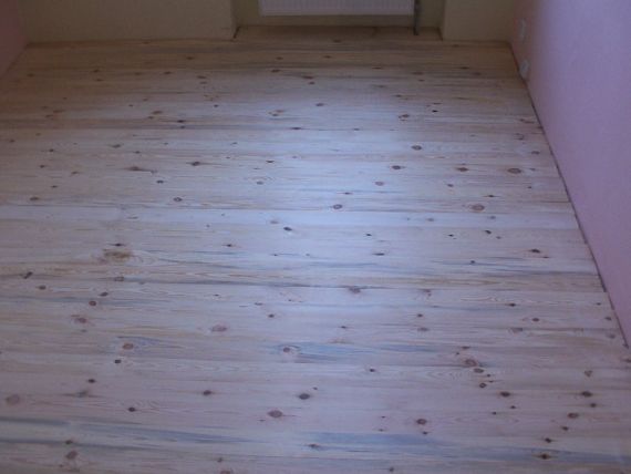 Palubková podlaha v Kutné Hoře