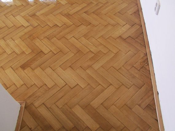 Lakování parket v Praze